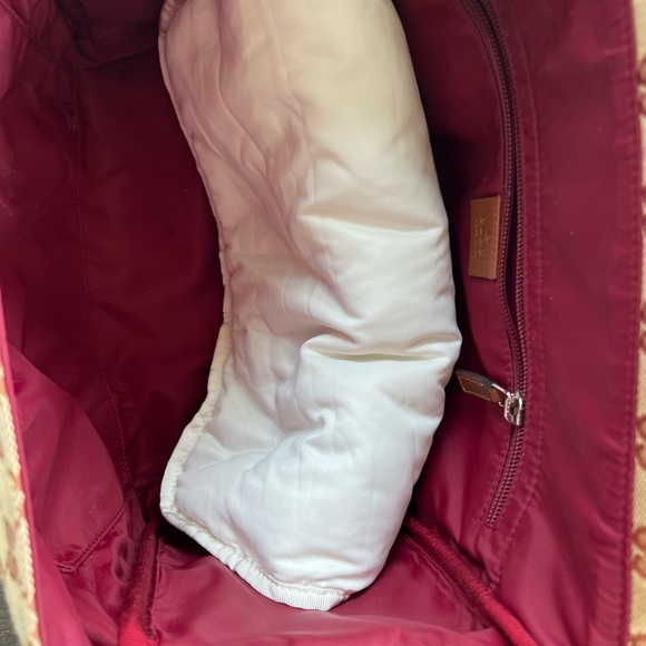 Authentic GUCCI
SUPREME CANVAS CHANGING BAG - Picture 10 of 16